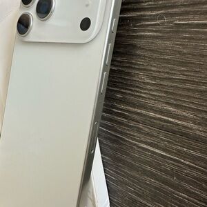 IPhone 17 Dummy Model